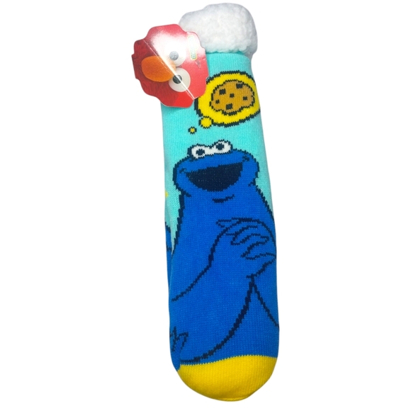 🥳 FREE with purchase- Sesame Street Cookie Monster Sherpa slipper socks - Picture 2 of 7